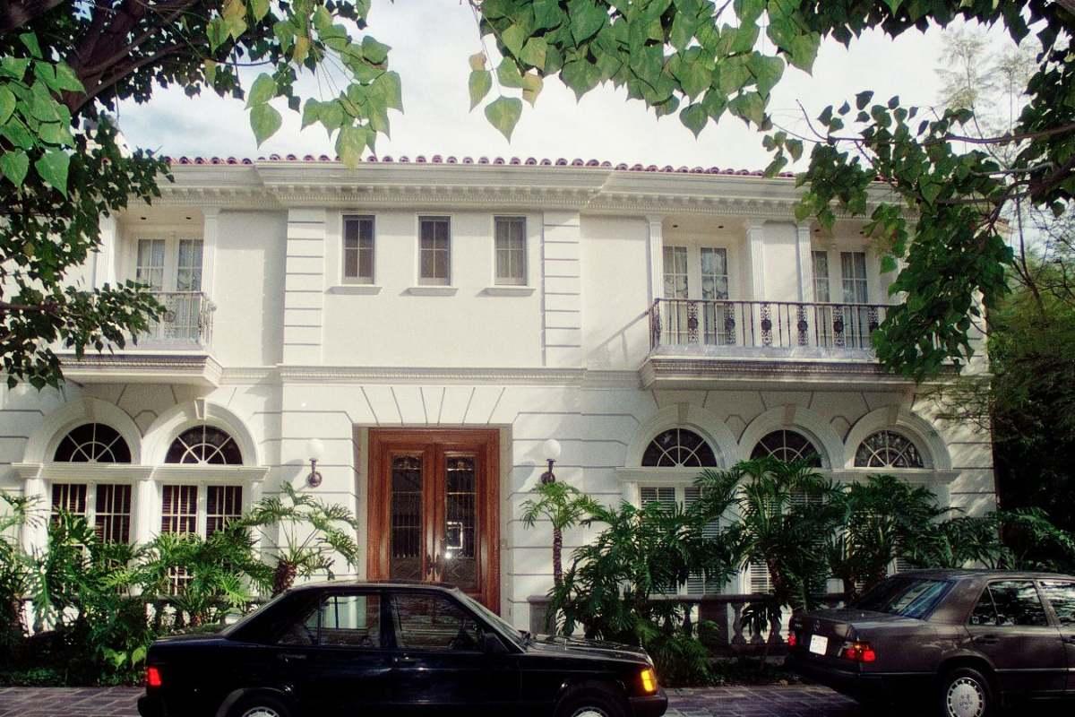 Chi ha acquistato la villa dei fratelli Menéndez a Beverly Hills?