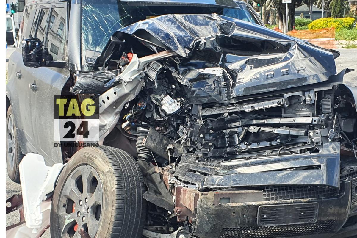 Incidente Roma, auto contro tram: coinvolto il calciatore della Laz…