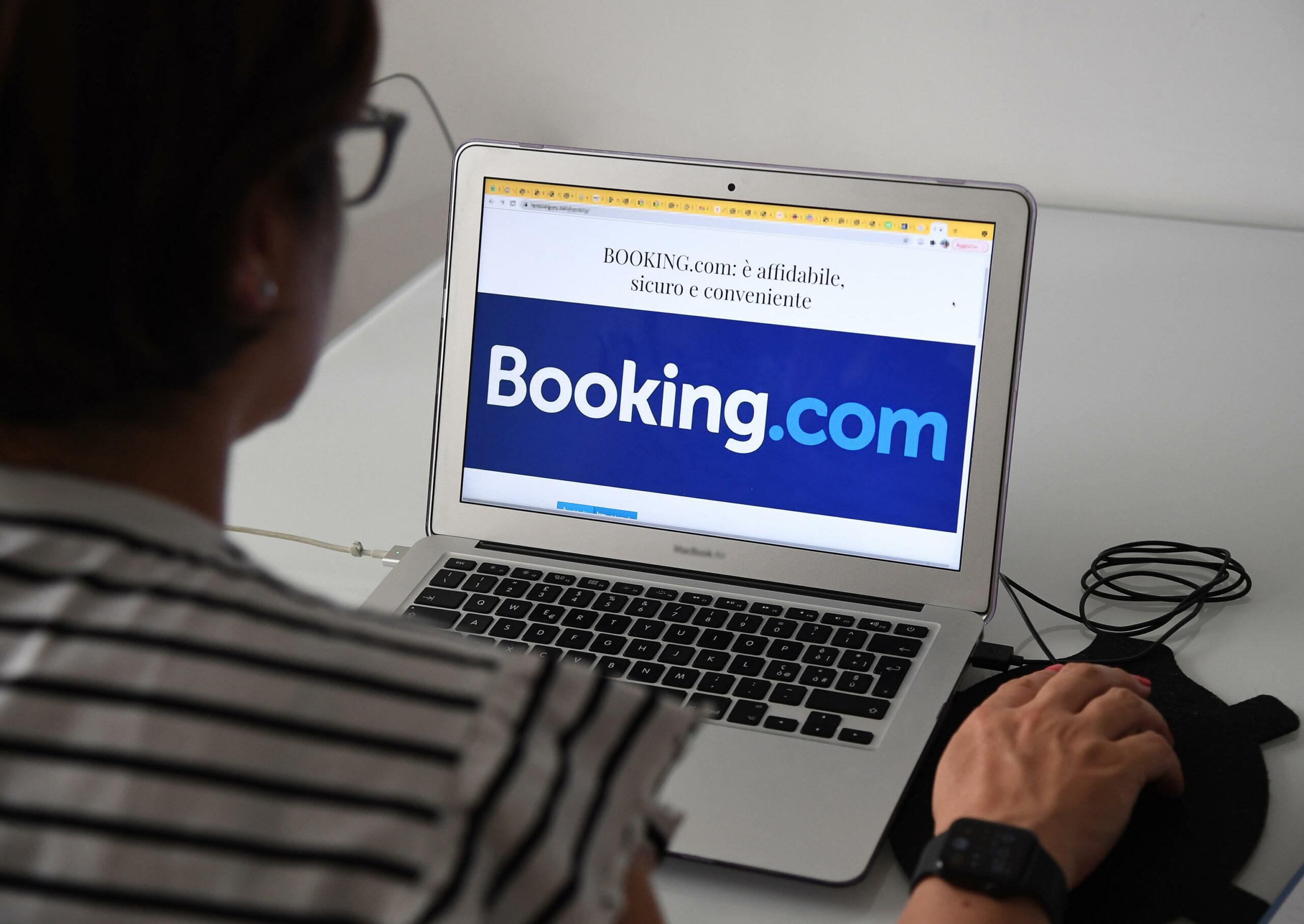 Booking, Antitrust apre istruttoria sul colosso dei viaggi per abuso di posizione dominante