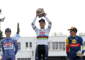 Parigi-Roubaix 2024, van der Poel: “Più forti dello scorso anno”