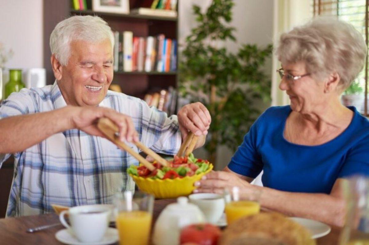 Quali sono gli alimenti che aiutano a ridurre il rischio di demenza