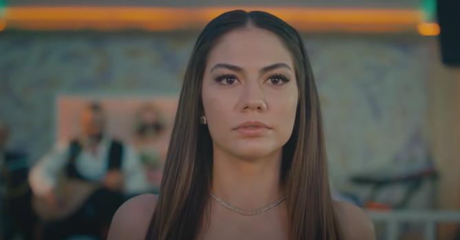 Demet Ozdemir al Festival di Venezia 2023: “Ho sempre interpretato donne forti” | VIDEO