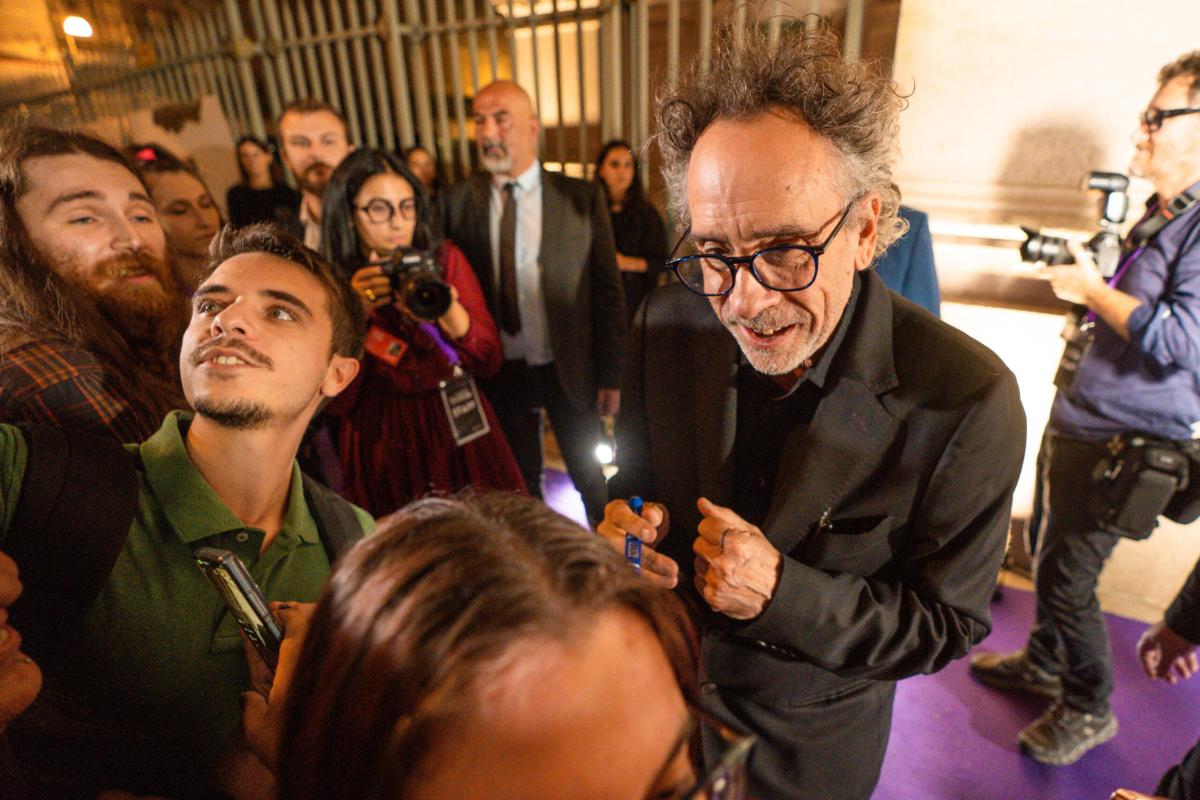 “Il mondo di Tim Burton”, la mostra a Torino, il regista è alla Mol…