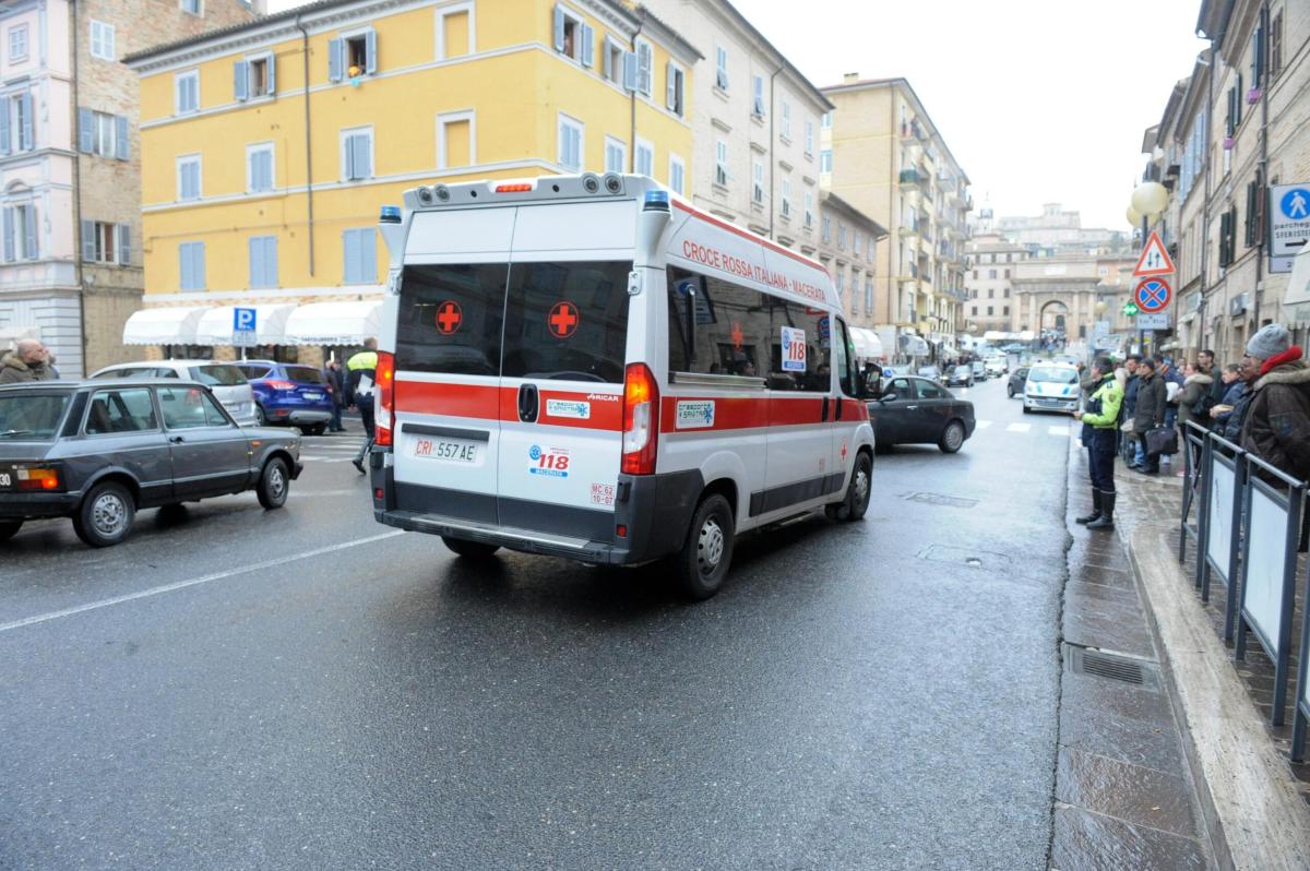 Macerata, accoltellamento in pieno giorno in centro oggi 17 ottobre…