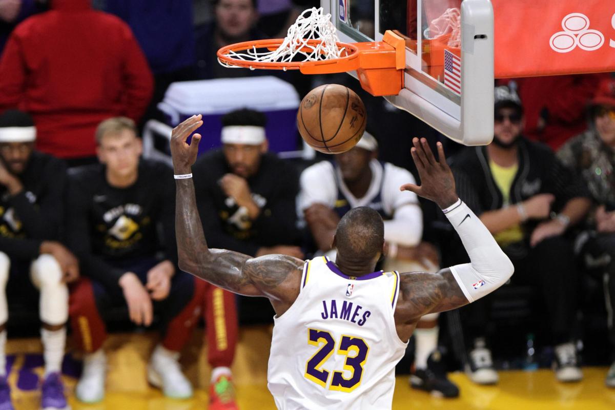 NBA, com’è andata la partita di Bronny e LeBron James in Bucks-Lakers?