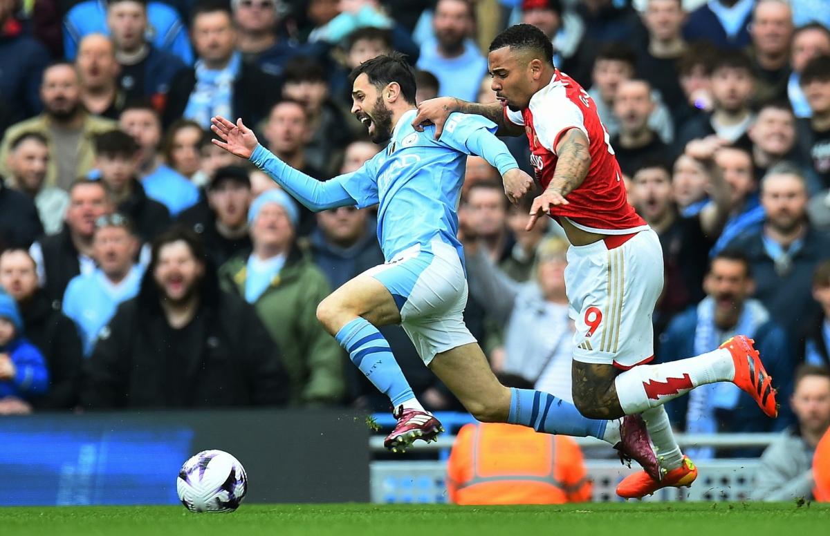 Manchester City-Arsenal, termina in parità: sorride il Liverpool…