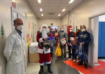 Roma, Aquile Tricolori al Policlinico Umberto I: la visita al reparto oncologico infantile la vigilia di Natale