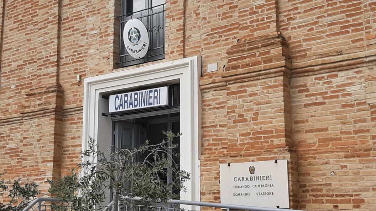 Caltanisetta, 46enne di Niscemi si autodenuncia per l’omicidio della moglie: “Questa volta l’ho fatta grossa”. Ma lei è ancora viva