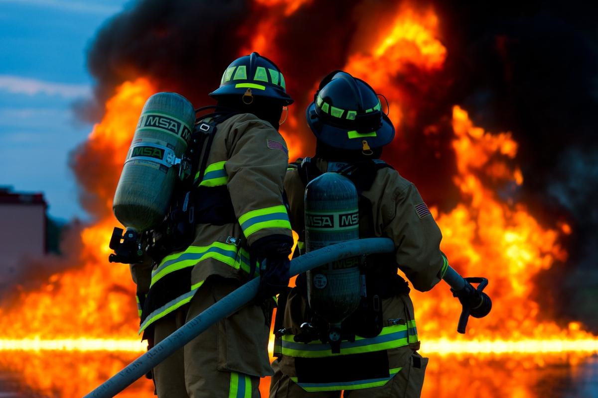 Incendio nel centro sportivo di Melzo, Milano, 18 settembre 2023: e…