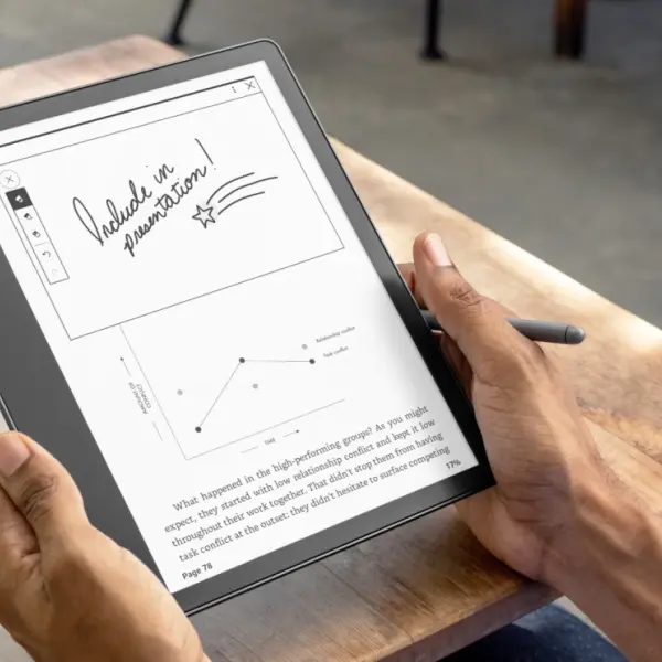 Amazon Kindle Scribe, ora è disponibile il primo modello per la scrittura