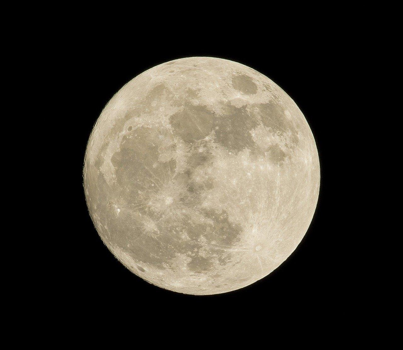 Superluna, domani l’ultima dell’ estate