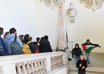 Torino scontri tra studenti e polizia: feriti 2 manifestanti e 7 agenti durante il corteo pro Palestina