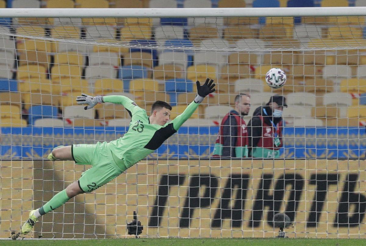 L’Inter “monitora” un giovane portiere. Chi è Anatoliy Trubin il pa…