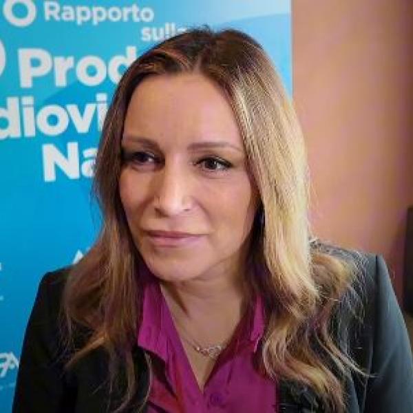 Rapporto audiovisivo 2023, prima di Sangiuliano boom di cinema e serie tv, poi il vuoto. Ora Borgonzoni promette: “No tagli nella manovra 2025” | VIDEO