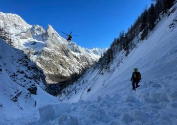 Valanga travolge e uccide una coppia di escursionisti in Valle Auri…