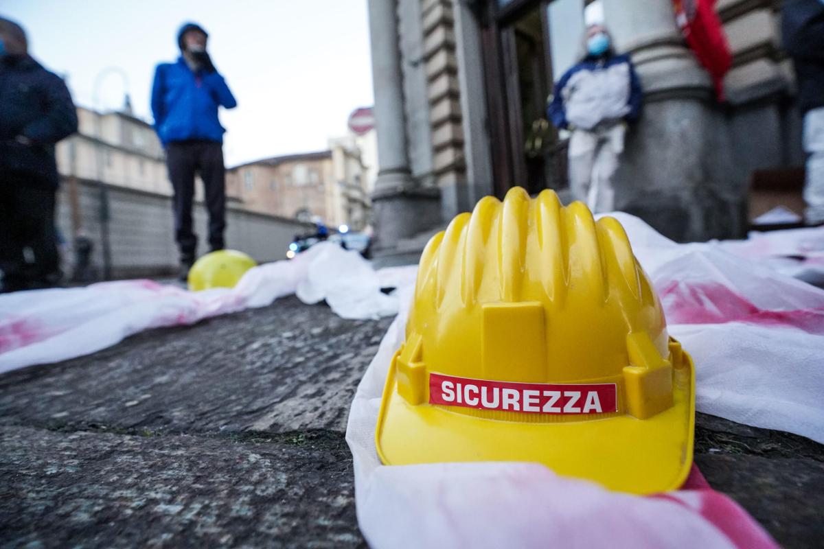 Incidente sul lavoro: operaio morto schiacciato da pressa a Fano