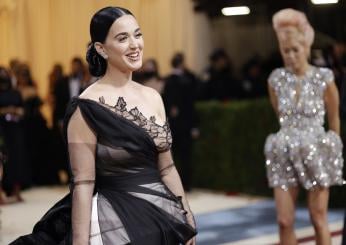 Katy Perry, l’esibizione alla festa di incoronazione e il discorso per Re Carlo III