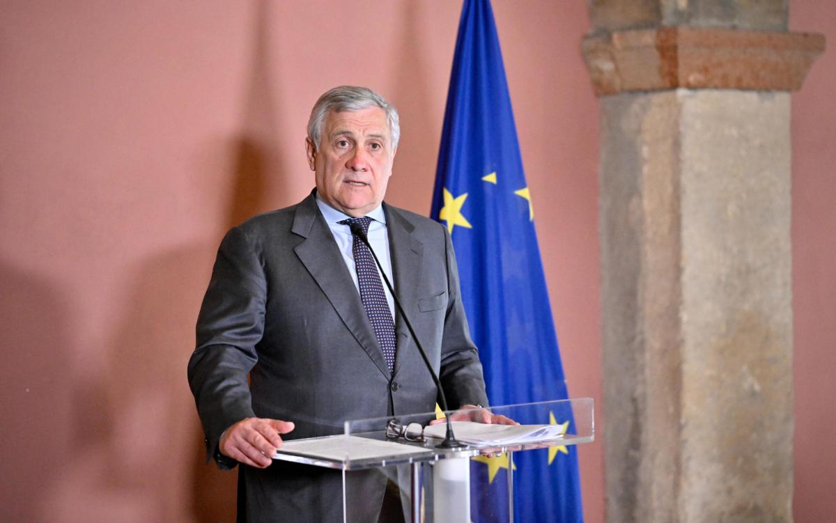 Tensione in Medio Oriente, l’allarme di Tajani: “Situazione è molto tesa. Rischi di escalation”