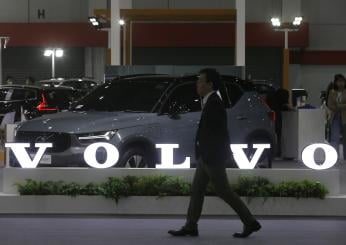 Rivoluzione green per Volvo, pronta dire addio al diesel: “Entro il 2024 produrremo solo elettrico”