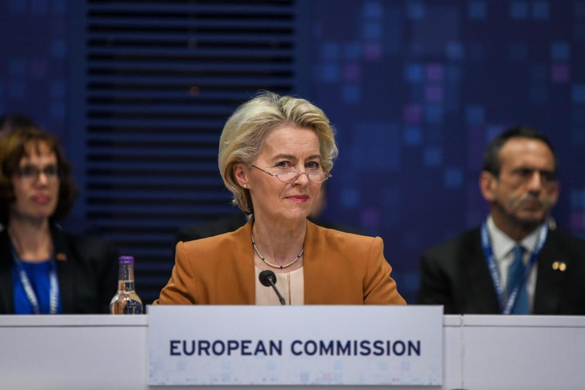 Von der Leyen a Kiev: “Sostegno all’Ucraina finché è necessario”