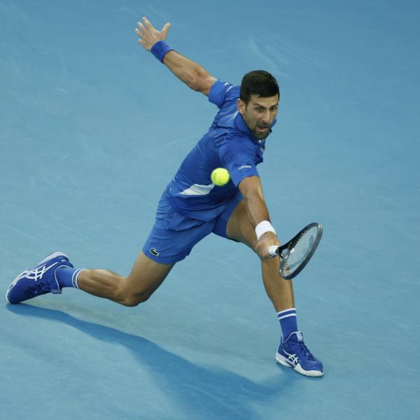 Australian Open, Djokovic vince in 4 ore e concede un set a Prižmić