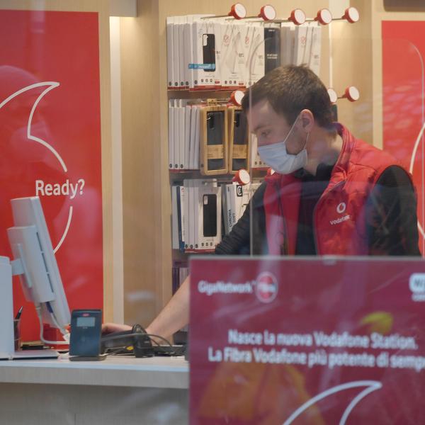 Vodafone Italia: annunciati 11 mila licenziamenti in tre anni