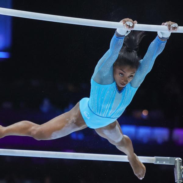 Mondiali Ginnastica Artistica: Biles ritorna con un salto leggendario