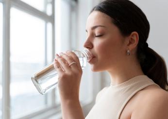 Che differenza c’è tra l’acqua in bottiglia e del rubinetto? Quale preferire?