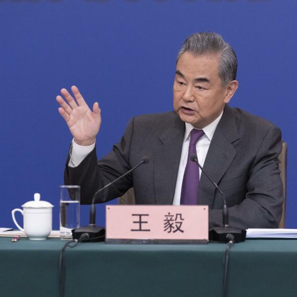 Cina, Congresso nazionale del popolo: ministro Wang Yi appoggia conferenza di pace tra Russia e Ucraina. Su Gaza: “Palestina entri nell’Onu”