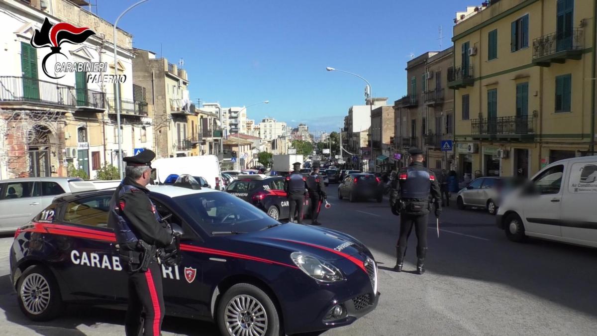 Palermo, 50enne accoltellato in pieno centro per un complimento di …