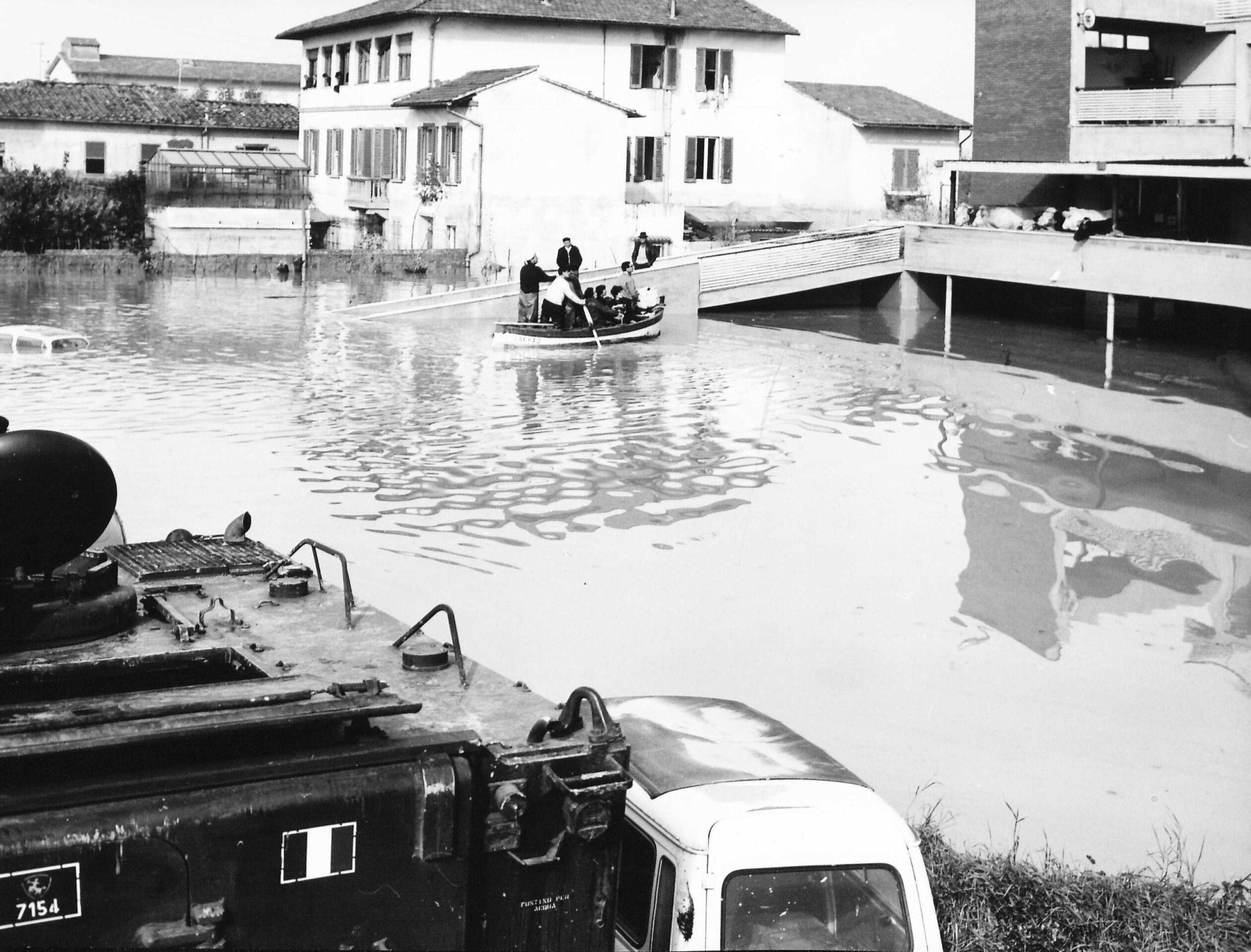 Alluvione Firenze 1966: cause, video, vittime e conseguenze