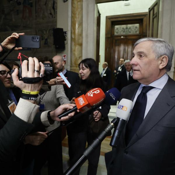 Ucraina, Tajani: “Non invieremo soldati a Kiev, non siamo in guerra” e annuncia la presenza dell’Italia ai funerali di Navalny