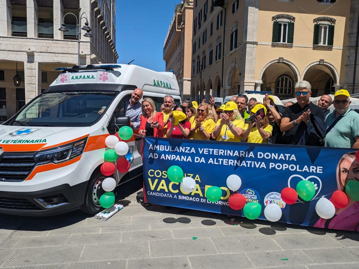 Elezioni Europee 2024, Bandecchi a Livorno da Vaccaro: Alternativa Popolare dona un’ambulanza veterinaria alla città |VIDEO