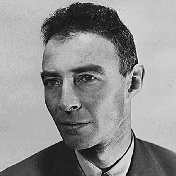 Chi ha inventato la bomba atomica? La storia del protagonista del film, Robert Oppenheimer