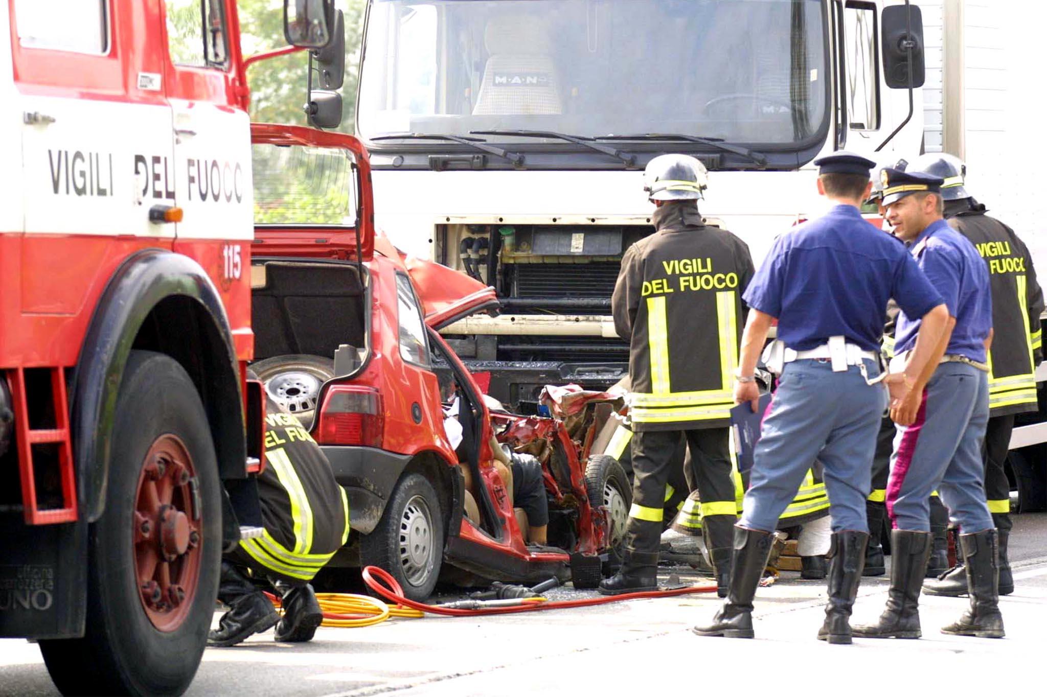 Incidente Isorella, muore una donna di 23 anni nello scontro con un camion