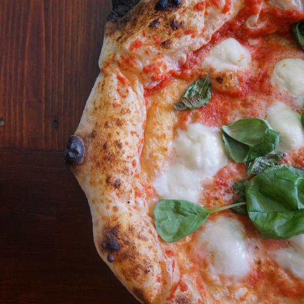 Pizza margherita, la più famosa al mondo è napoletana