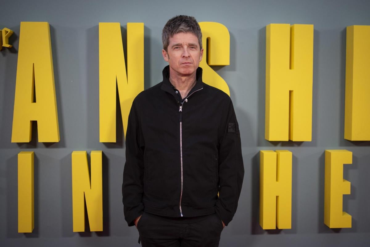 Noel Gallagher pubblica il nuovo singolo e la title track del nuovo…