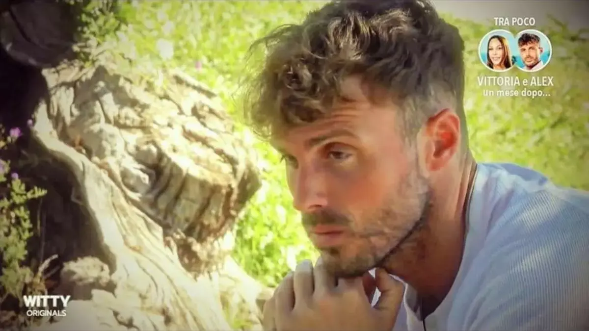 Temptation Island: Alex Petri bacia Marta Moretti, il video pubblicato da Nicole Belloni