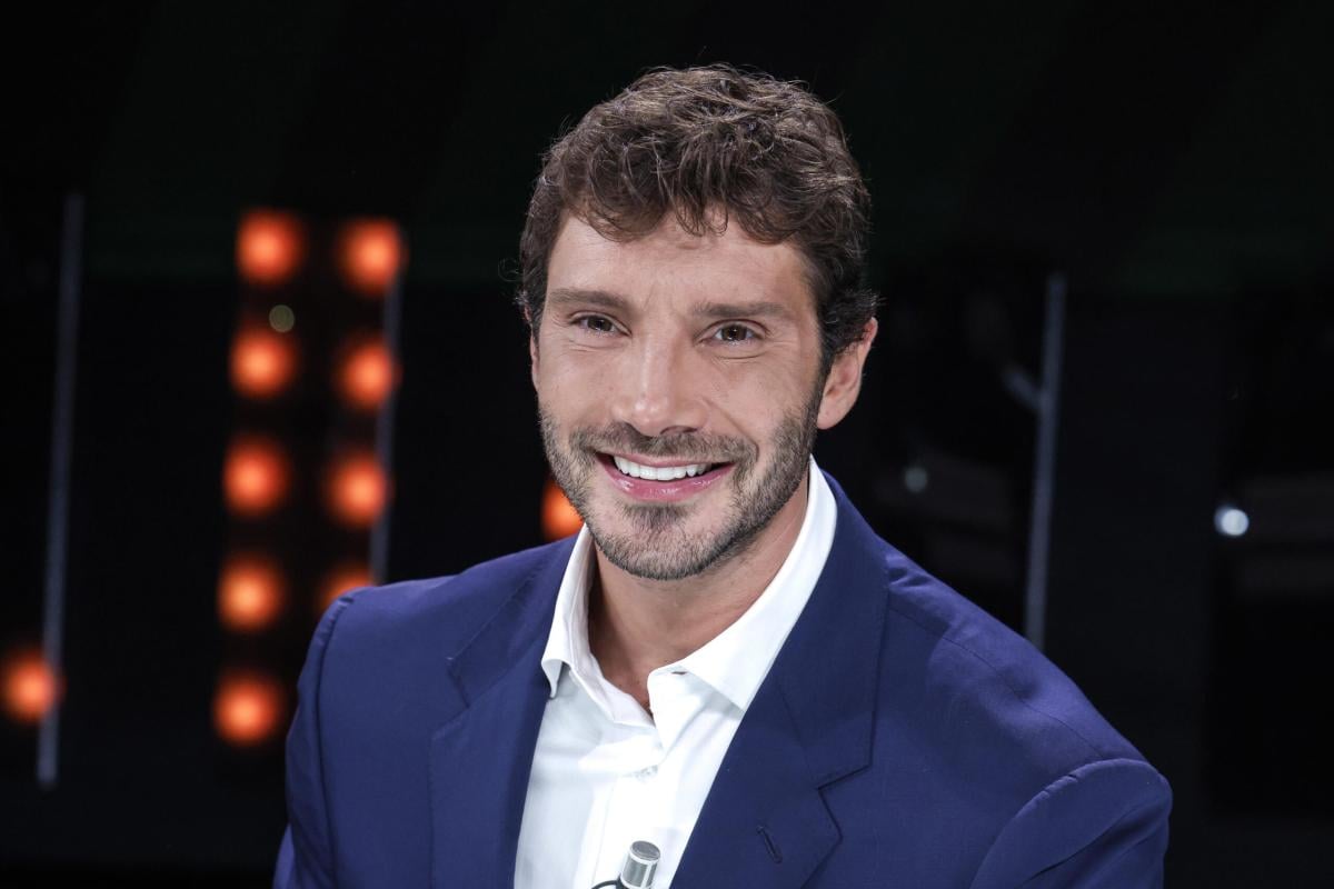 Stefano De Martino, l’imitazione a GialappaShow spopola sul web: come ha reagito il conduttore?