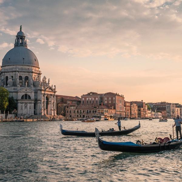 Film Festival Venezia 2023: i look più belli sul red carpet