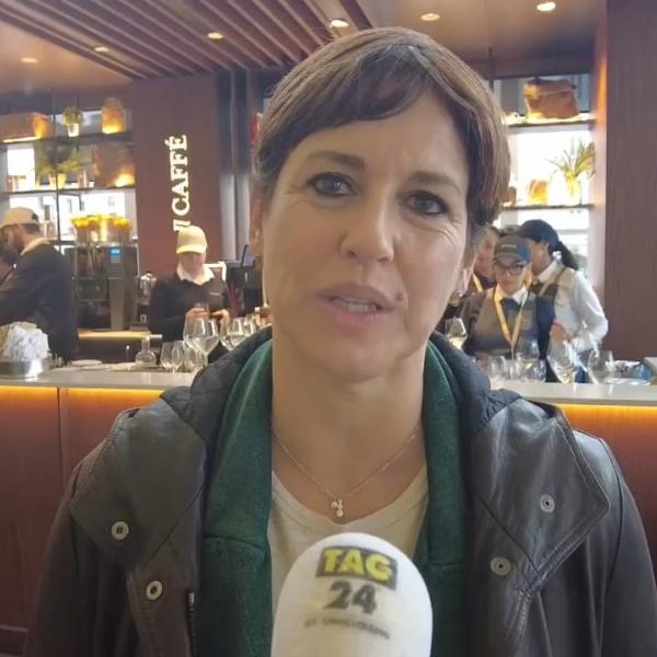 Assalto sede Pro Vita, l’assessora Lucarelli: “Ci siamo fatti vivi subito. La pulizia delle serrande è stata ordinata dalla Questura” | VIDEO