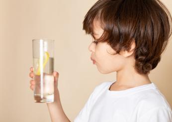 Cosa fare se il bambino non vuole bere acqua?