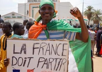 Golpe in Niger, accuse dei militari alla Francia: “Vuole intervenire militarmente”