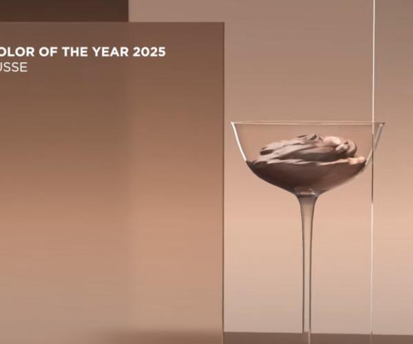 Mocha Mousse: il colore del 2025 secondo Pantone 