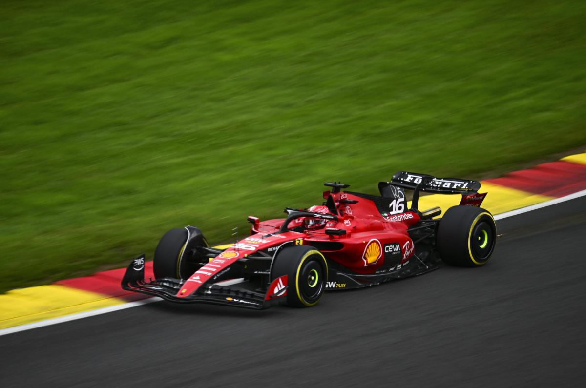 Formula 1, Ferrari presenta le tute speciali in vista del GP di Monza