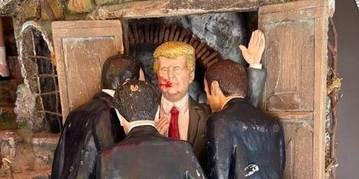 Attentato a Trump, a Napoli the Donald è già formato statuetta del presepe grazie a Marco Ferrigno: “I primi a comprarla? Gli americani, anche quelli che votano Biden”