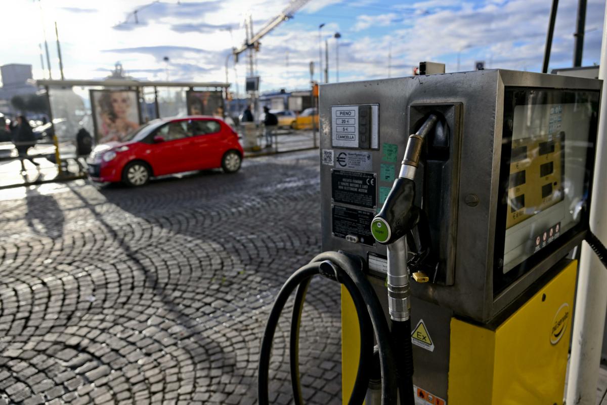 Catania, tentata rapina, ma l’impiegato reagisce: arrestato 38enne