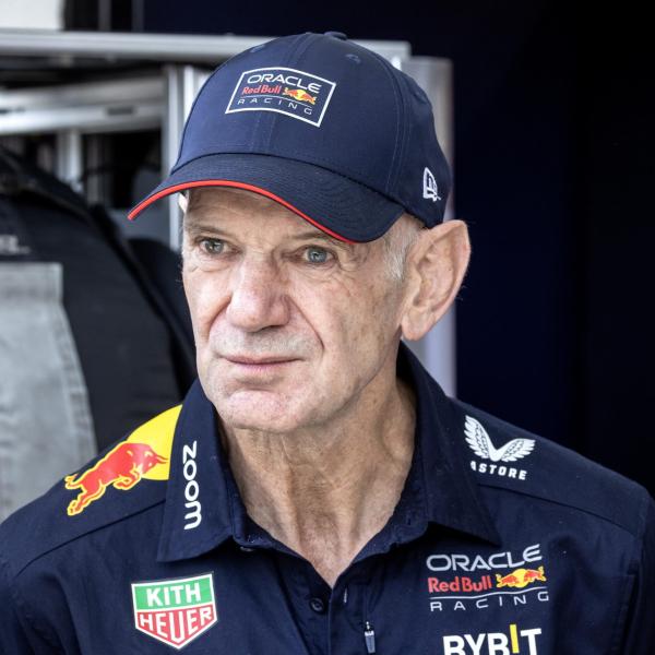 Newey in visita in sede Aston Martin: allarme per la Ferrari?