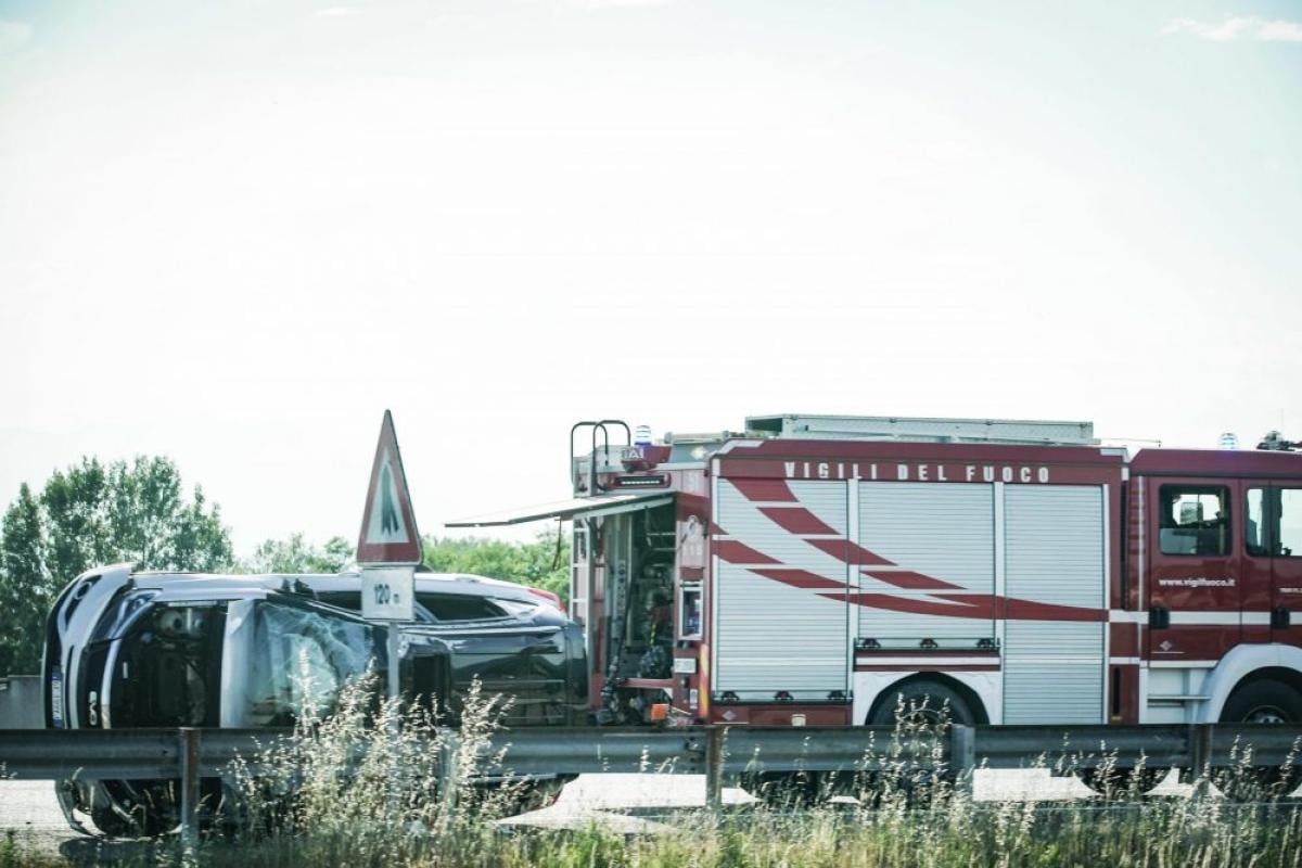 Incidente a Laterza, muoiono madre e figlia. Il sindaco: “cordoglio…