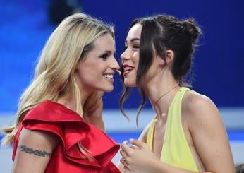 Aurora Ramazzotti lascia per la prima volta il figlio Cesare: “Banano è con nonna”, la reazione di Michelle Hunziker